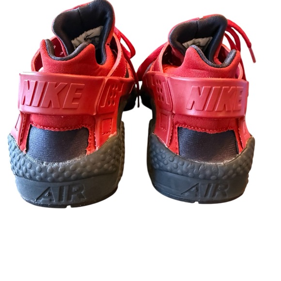Nike Air Trainer Huarache
"Challenge Red" Mens size 7 or 7Youth - Picture 5 of 9